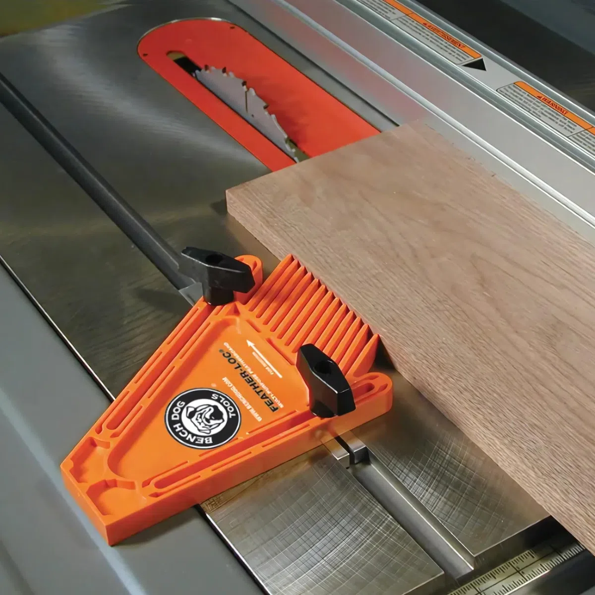 Rockler Bench Dog 10-005 Feder-Loc Single Featherboard do pił stołowych, tablic i routerów
