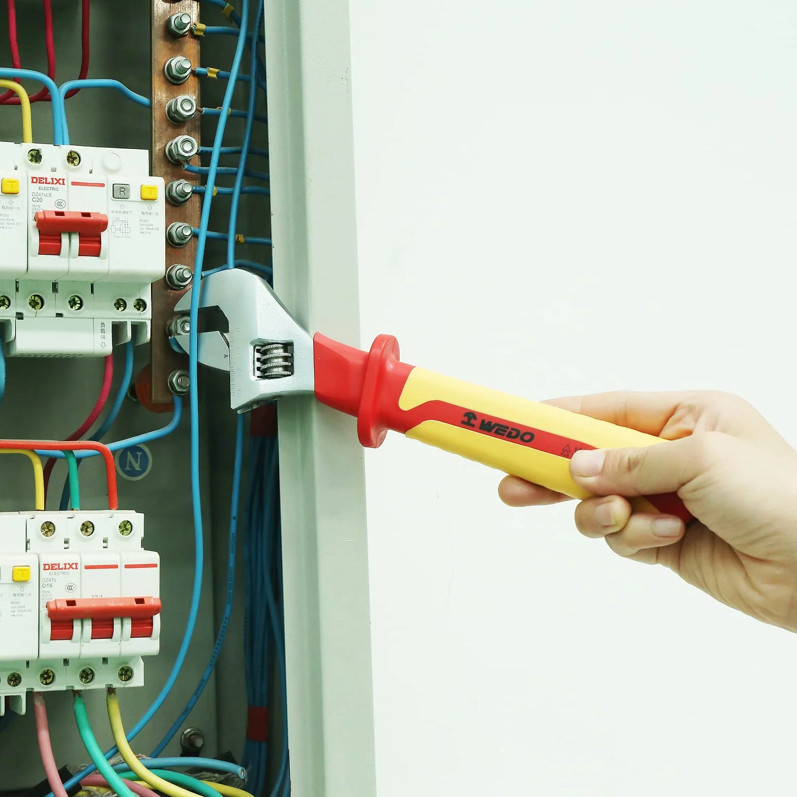 WEDO Izolowany klucz nastawny 8", VDE 1000 V, klucz nastawny dla elektryków, stal chromowo-wanadowa, antypoślizgowe uchwyty, IEC 60900, otwarty maks. 24 mm