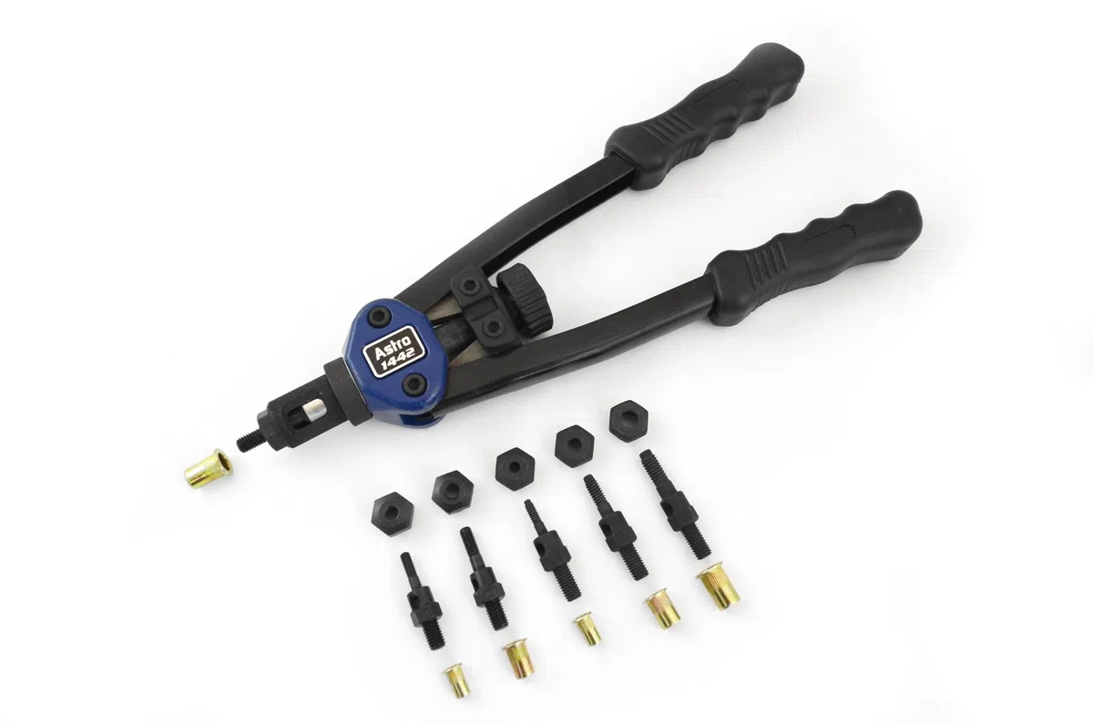 Astro Pneumatic Tool 33 cm metryczne SAE W zestaw nakrętek nitowych 60 szt. 1442