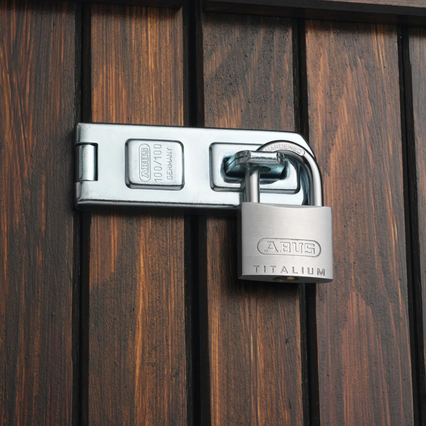 ABUS Kłódka Titalium 64TI/40 - zestaw 2 sztuk, równocześnie zamykająca - zamek do piwnicy z korpusem zamka ze specjalnego aluminium - hartowany stalowy pałąk - poziom bezpieczeństwa ABS 5