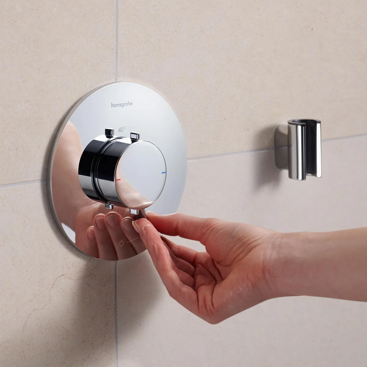 hansgrohe Porter Fine - uchwyt głowicy prysznicowej, uchwyt prysznicowy do do węży prysznicowych z nakrętką stożkową, akcesoria prysznicowe, chrom, 28885000